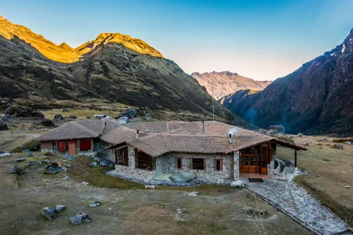 Exterior of Wayra Lodge