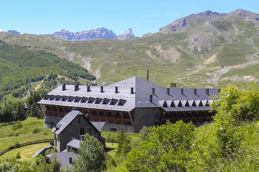 Exterior view of HG Alto Aragon