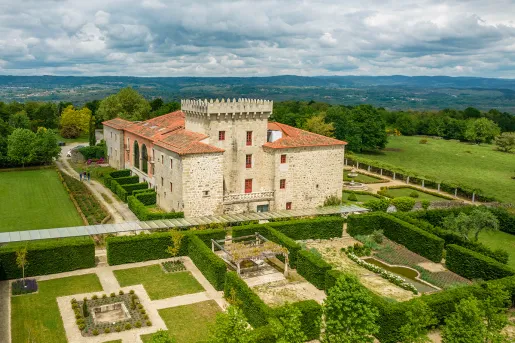 Exterior view of Áurea Palacio de Sober