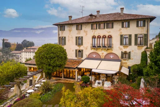 Exterior view of Hotel Villa Cipriani