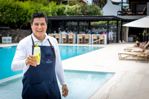 Finch Pay Poolside Lemonade  Ecuador 
