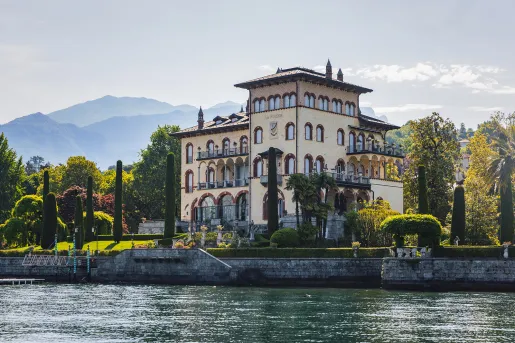 Shot of Villa Placida and it's surrounding lake.