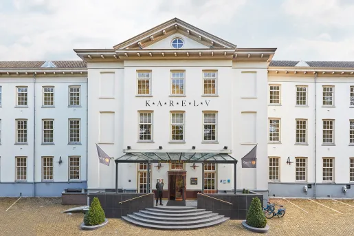 Exterior view of the Grand Hotel Karel V