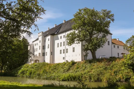 Outdoor view of hotel