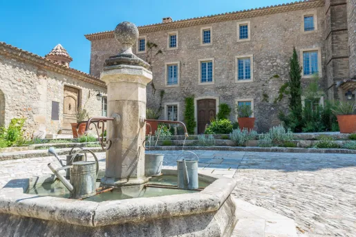 fountain at the hotel entrance