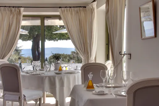 dining room with view of hotel grounds