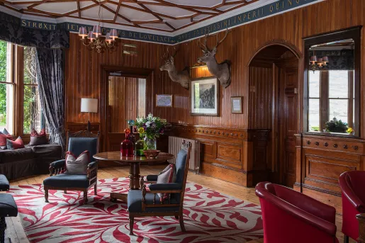 carpeted front hall of hotel