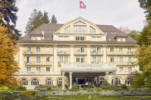 exterior of le grand bellevue hotel