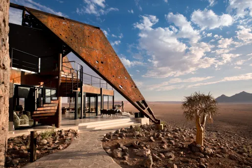 sculptural lodge in the desert