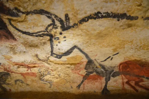 Lascaux caves on the Bordeaux & Dordogne Bike Tour