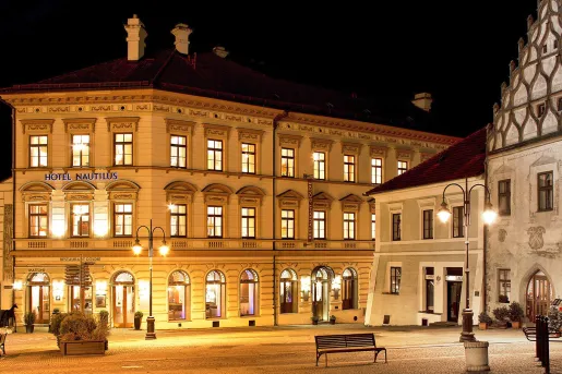 Exterior view of hotel building in the evening