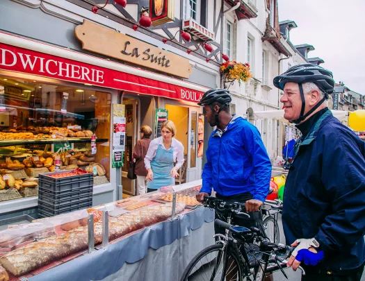 Two Backroads Guests Stopping for a Sandwich 