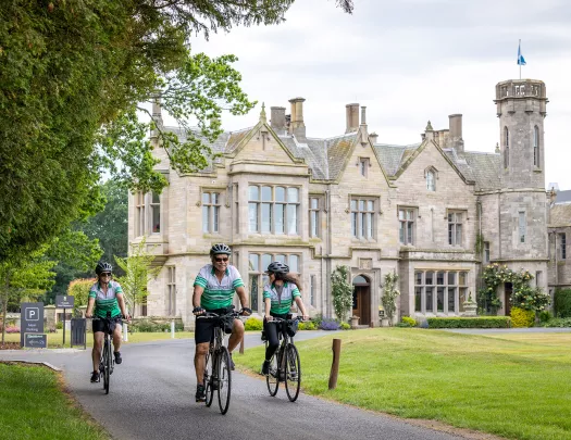 3 Guests Riding Driveway Estate Scotland