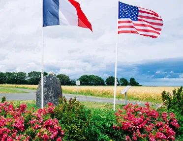 Flag of France and Flag of U.S.