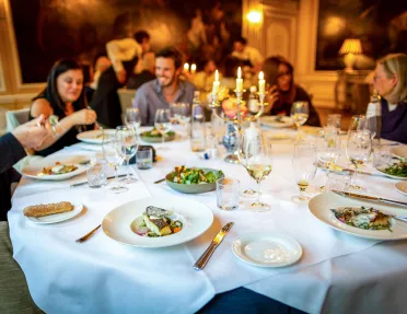 Guests + table at dinner