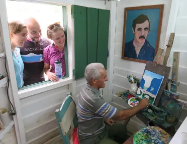 Guests Observing Cuban Arist