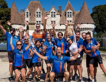 Happy Backroads guests on the Bordeaux & Dordogne bike tour