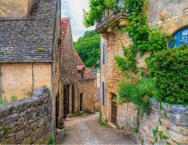 Village homes on the Bordeaux & Dordogne Bike Tour