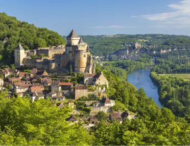 Chateau de Castelnaud on the Bordeaux & Dordogne Bike Tour