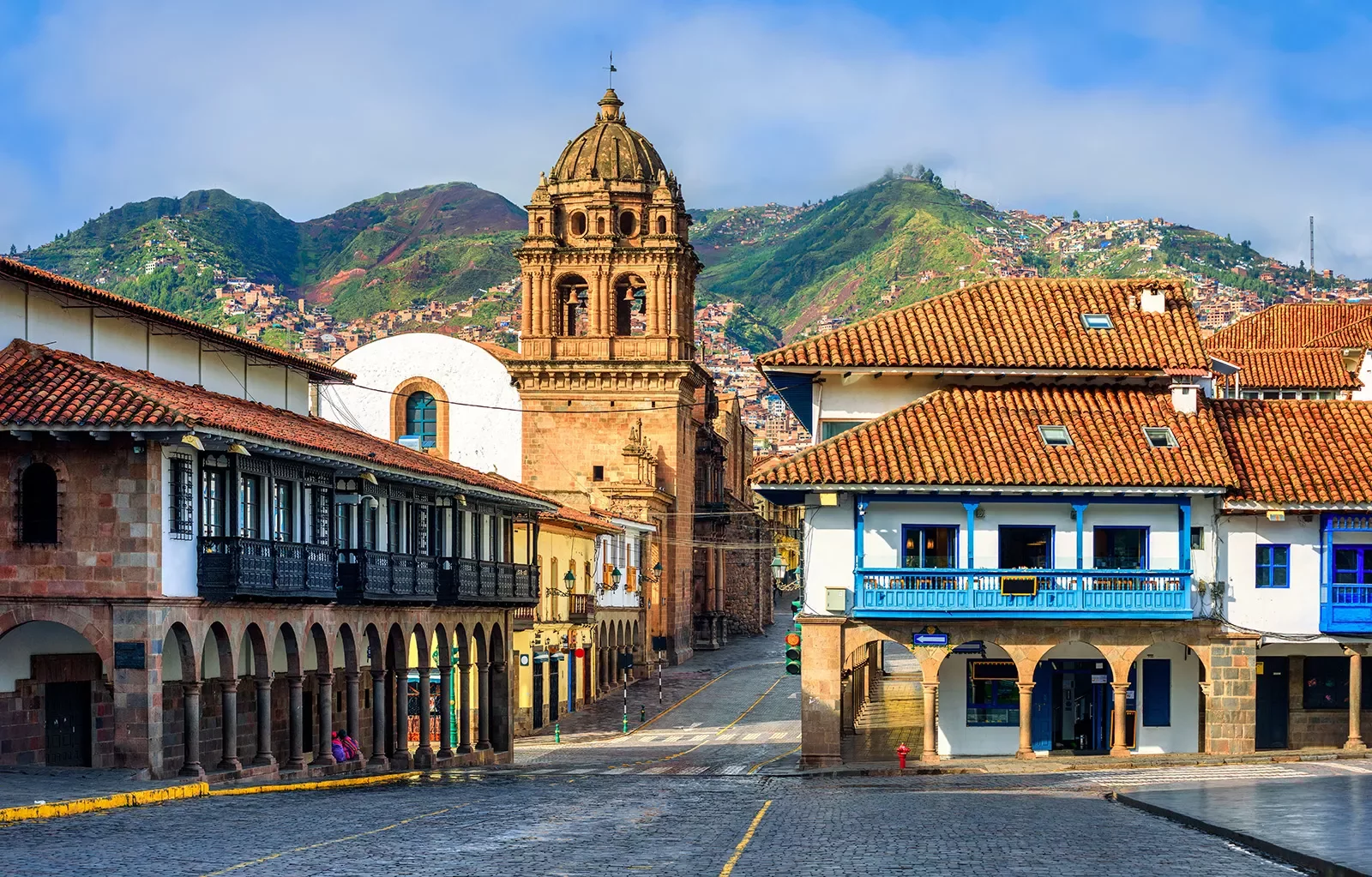 Wide shot of the Cuzco Main Square.