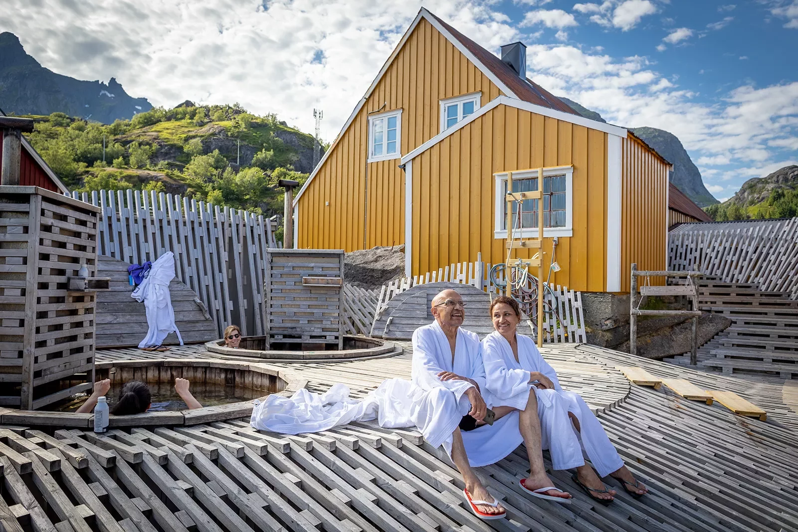 Hot Tubs Yellow House Norway