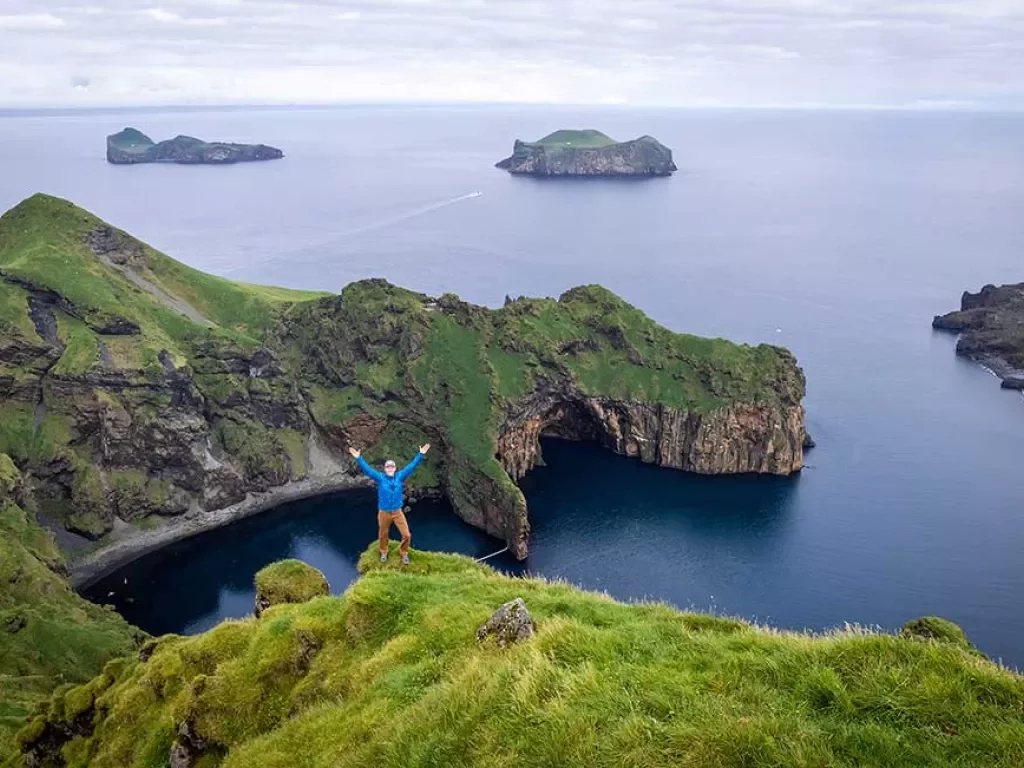 Iceland Ocean Cruise Walking & Hiking Tour - Green Islands