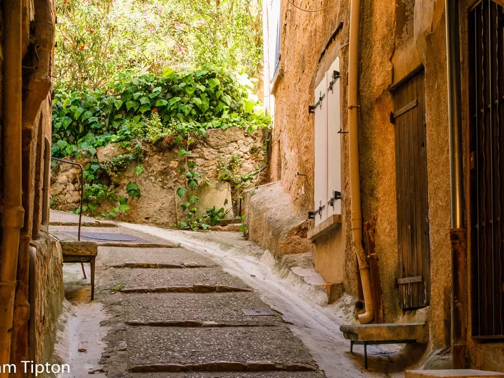 Pathway in France