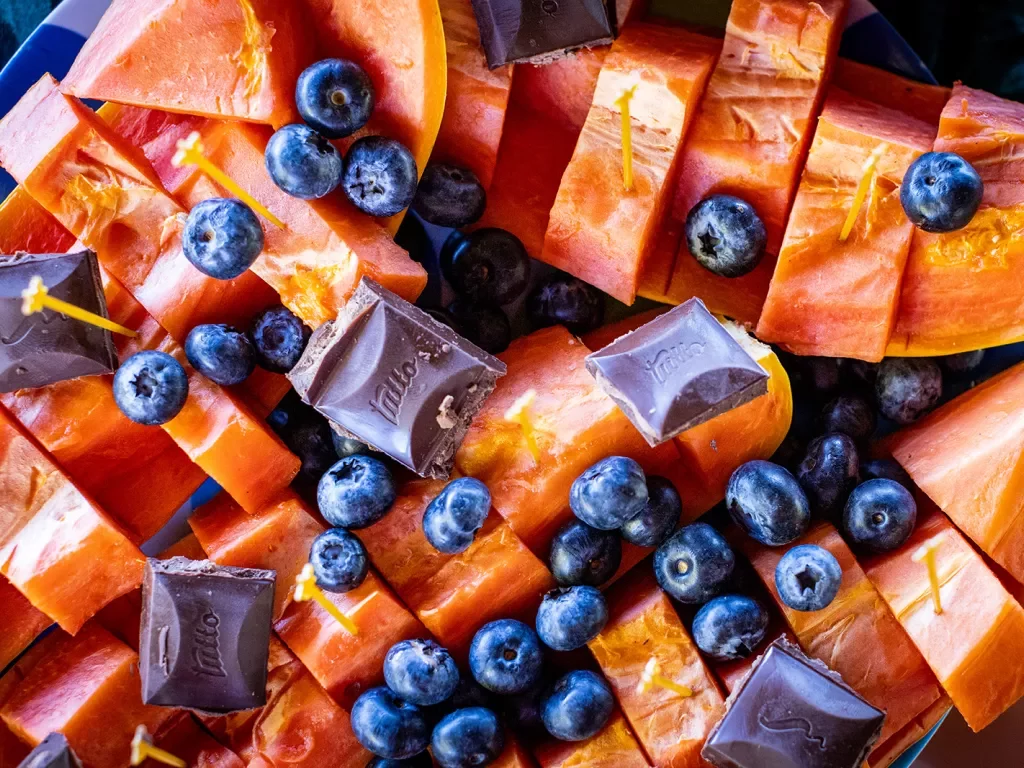 Papaya, Blueberry, and Chocolate Platter