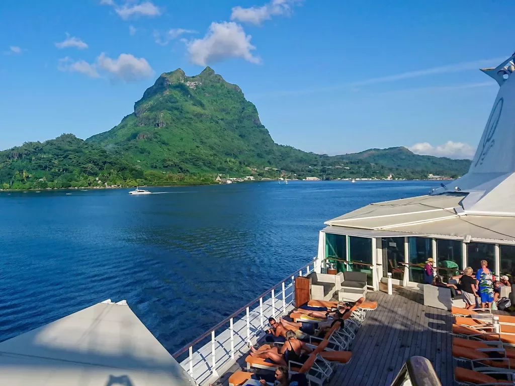 Sailing the waters of Tahiti