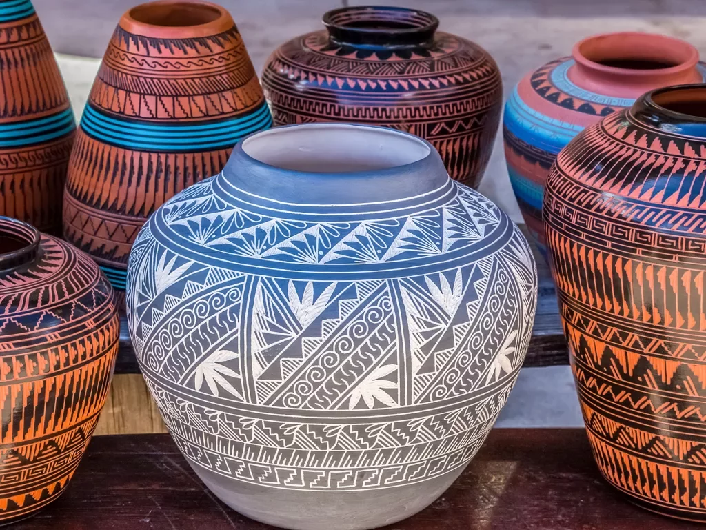 Pottery vases with painted pattern