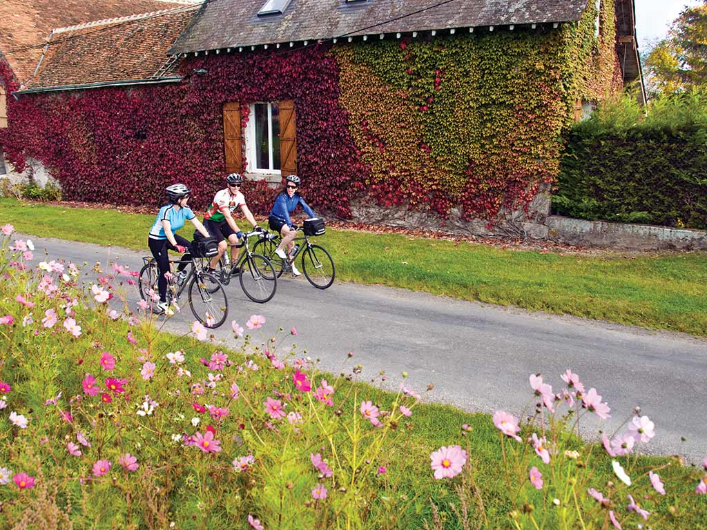 bicycle tours loire valley france